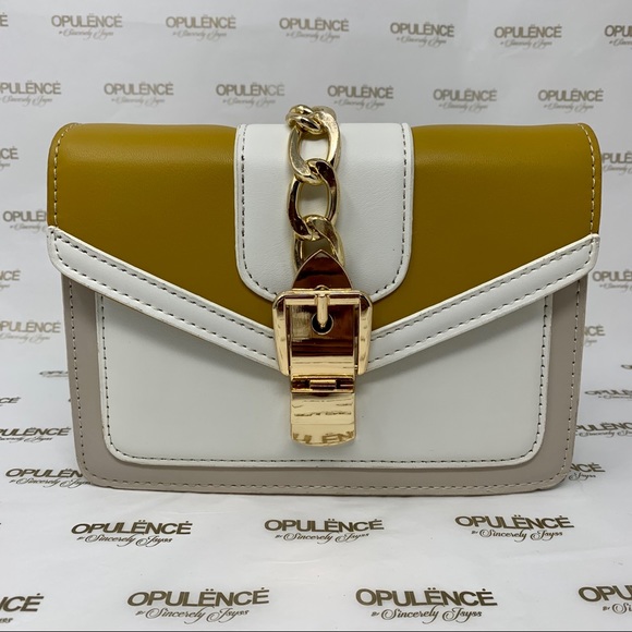 Brunch at Tiffany’s Purse - Picture 3 of 6